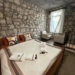 Koesedere Stone Villa *