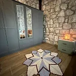 Koesedere Stone Villa *