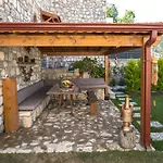 Villa Koesedere Stone