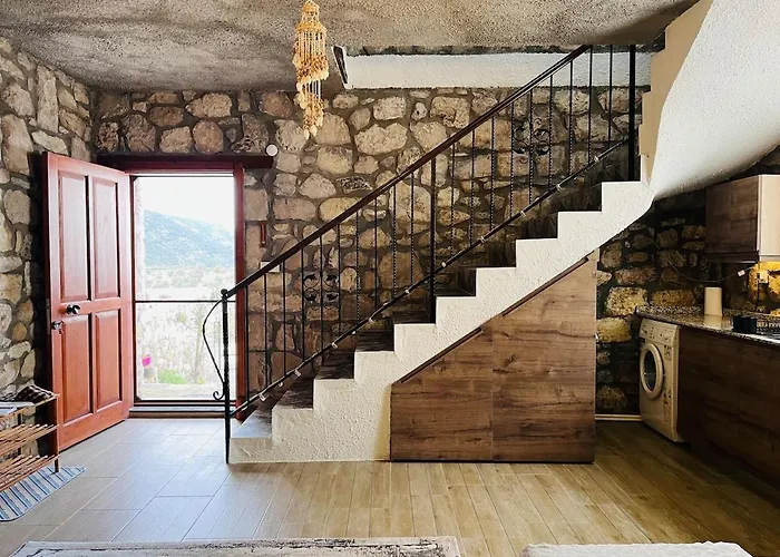 Koesedere Stone カラブルン