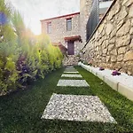 Βίλα Koesedere Stone