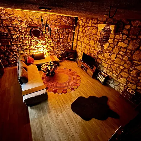 Koesedere Stone Villa *