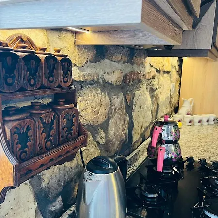 Villa Koesedere Stone *