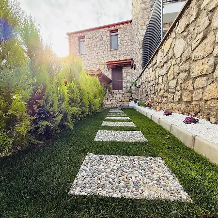 Villa Koesedere Stone