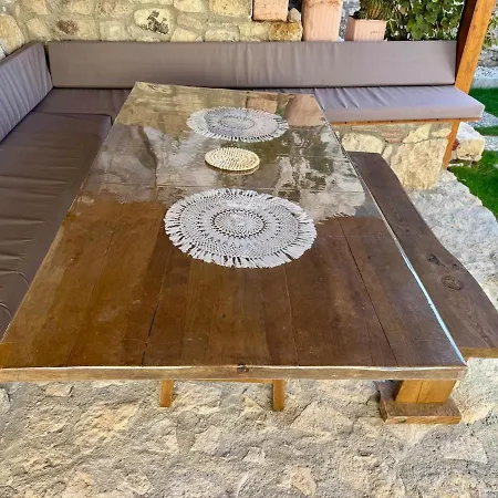 Koesedere Stone Villa *