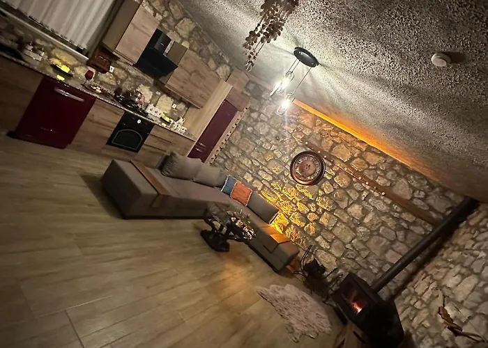 Koesedere Stone Villa *